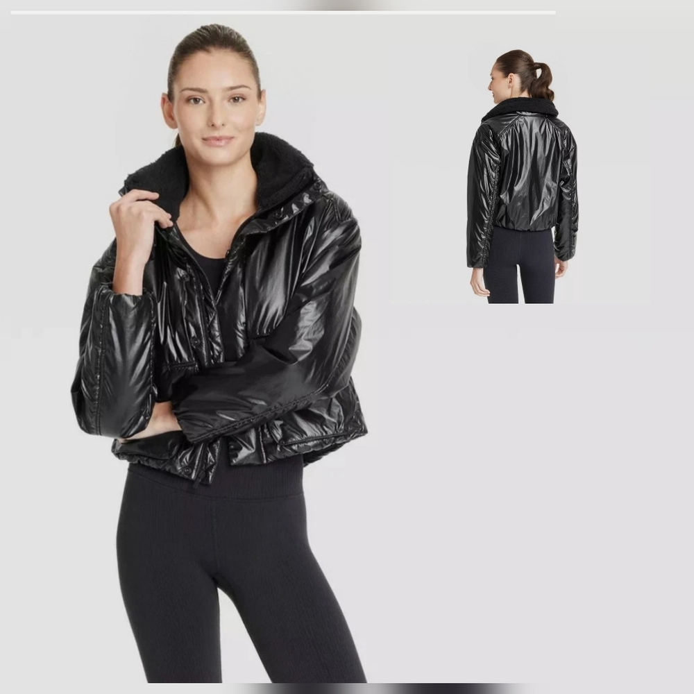 NEW! All In Motion Black Midweight Puffer Jacket Size XS